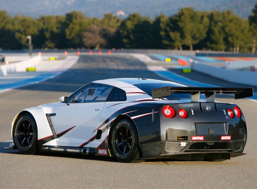  Nissan GT-R FIA GT1 2009 года  (фото 25 из 28)